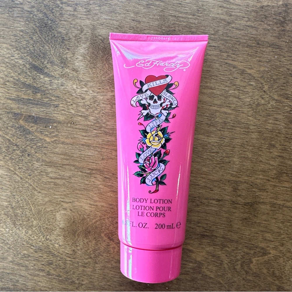 Ed Hardy Love Kills Slowly 6.8 fl oz 200 ml Body Lotion Brand New Sealed